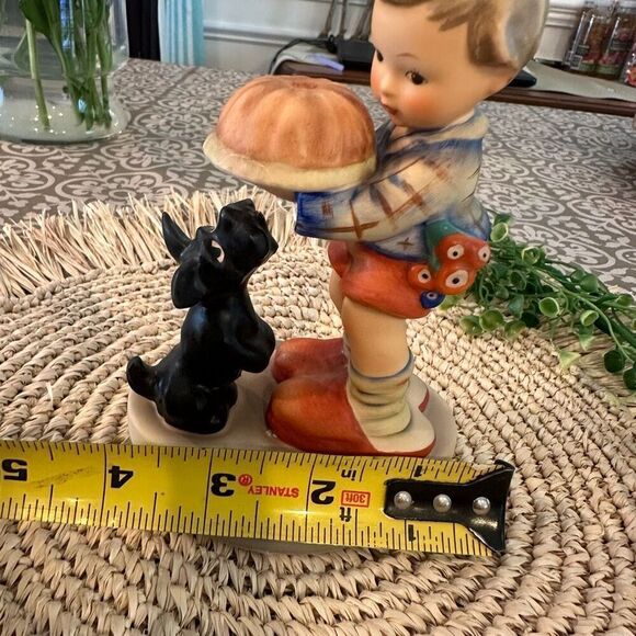 M.I. Hummel Goebel Figurine Begging His Share Vintage Figurine  TMK-6 - Picture 9 of 9